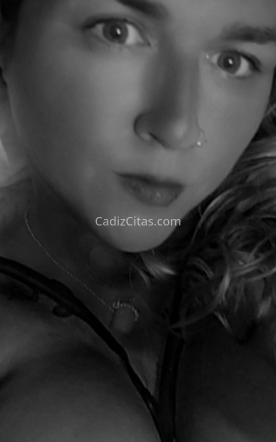 Mujer andaluza muy alegre. 672504174. Citas en CÁDIZ, CÁDIZ. www.cadizcitas.com.