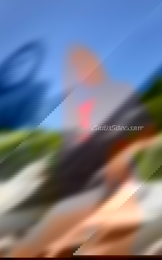 Melany, latina 22 años recién llegada . 647095023. Citas en CÁDIZ, CÁDIZ. www.cadizcitas.com.