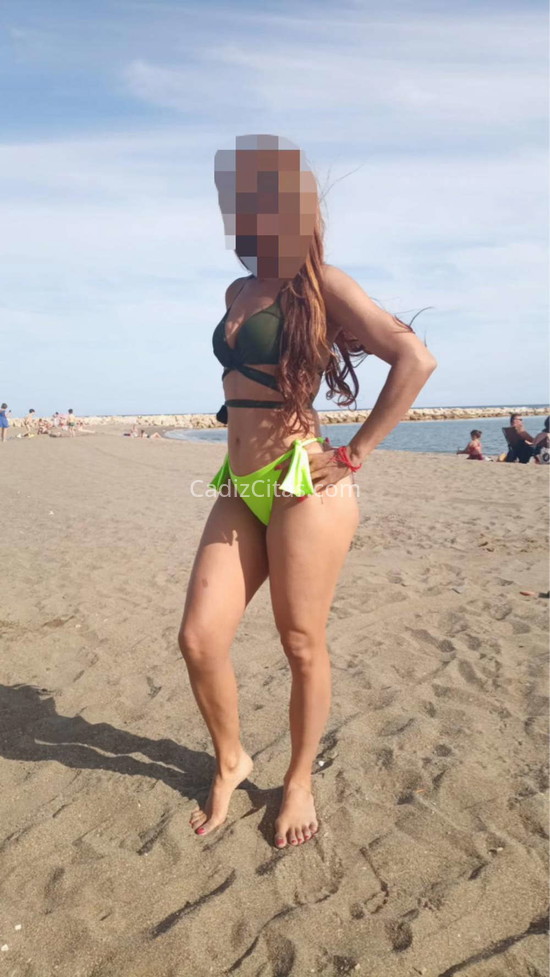 Roxana, alegre y enrollada. 644695379. Citas en CÁDIZ, CÁDIZ. www.cadizcitas.com.