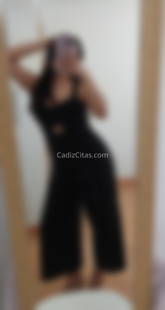 Nazarena, morena latina. 634189873. Citas en CÁDIZ, CÁDIZ. www.cadizcitas.com.