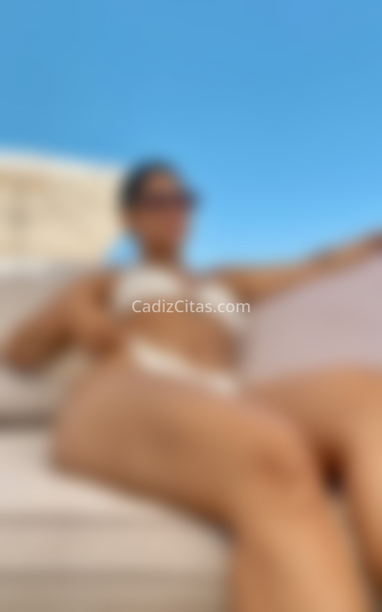 Elena, joven y bonita latina. 607040001. Citas en CÁDIZ, CÁDIZ. www.cadizcitas.com.