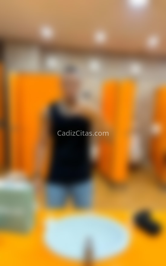 Junior, joven colombiano. 656620047. Citas en CÁDIZ, CÁDIZ. www.cadizcitas.com.
