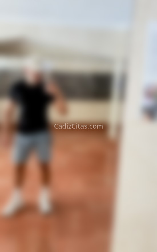 Luis, latino recién llegado. 634931641. Citas en CÁDIZ, CÁDIZ. www.cadizcitas.com.