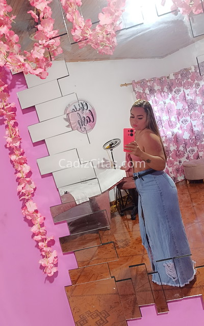 Valeria, curvy colombiana . 603801864. Citas en CÁDIZ, CÁDIZ. www.cadizcitas.com.