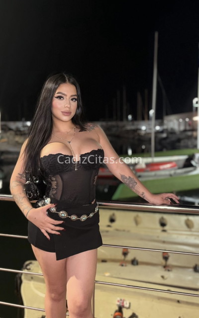 Sara, hermosa pelinegra tatuada. 613450897. Citas en CÁDIZ, CÁDIZ. www.cadizcitas.com.
